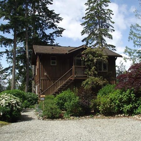 Secret Cove Cottage Suites Halfmoon Bay Екстериор снимка
