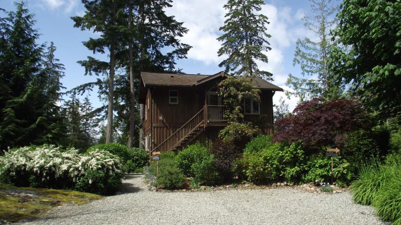 Secret Cove Cottage Suites Halfmoon Bay Екстериор снимка
