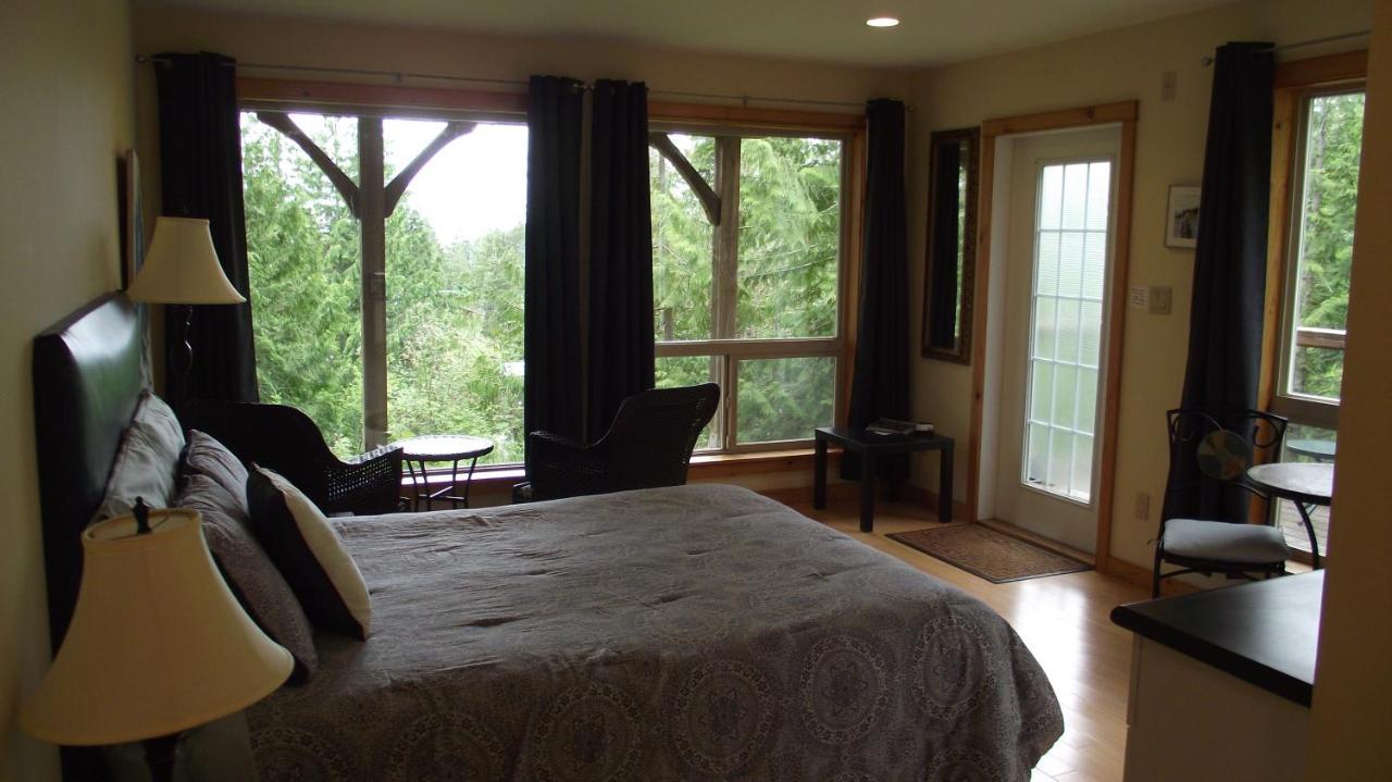 Secret Cove Cottage Suites Halfmoon Bay Екстериор снимка